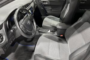 TOYOTA AURIS esikatselu 9