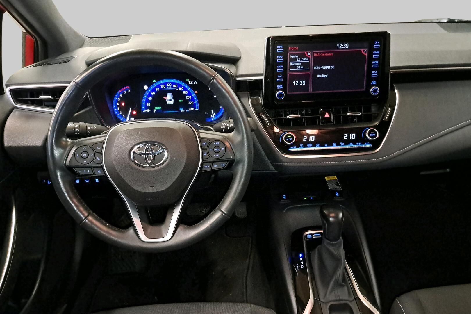 TOYOTA COROLLA iso kuva 1