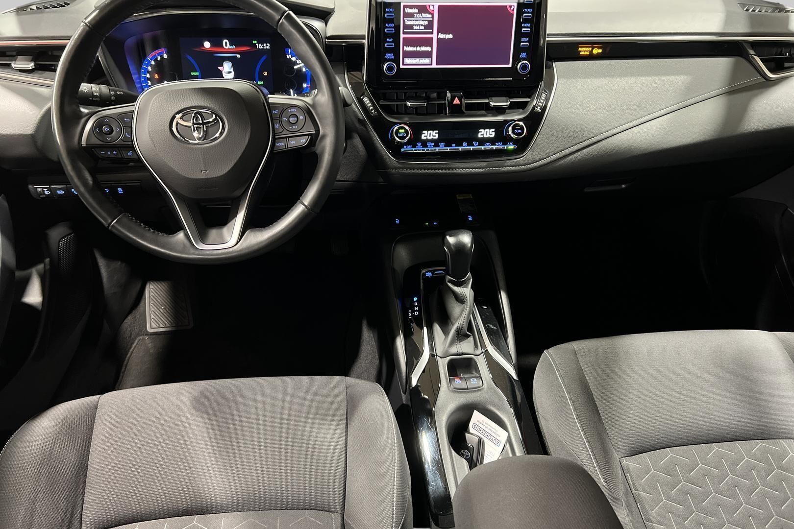 TOYOTA COROLLA iso kuva 11