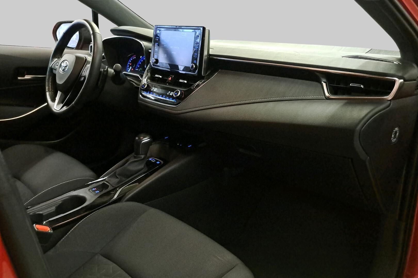 TOYOTA COROLLA iso kuva 3