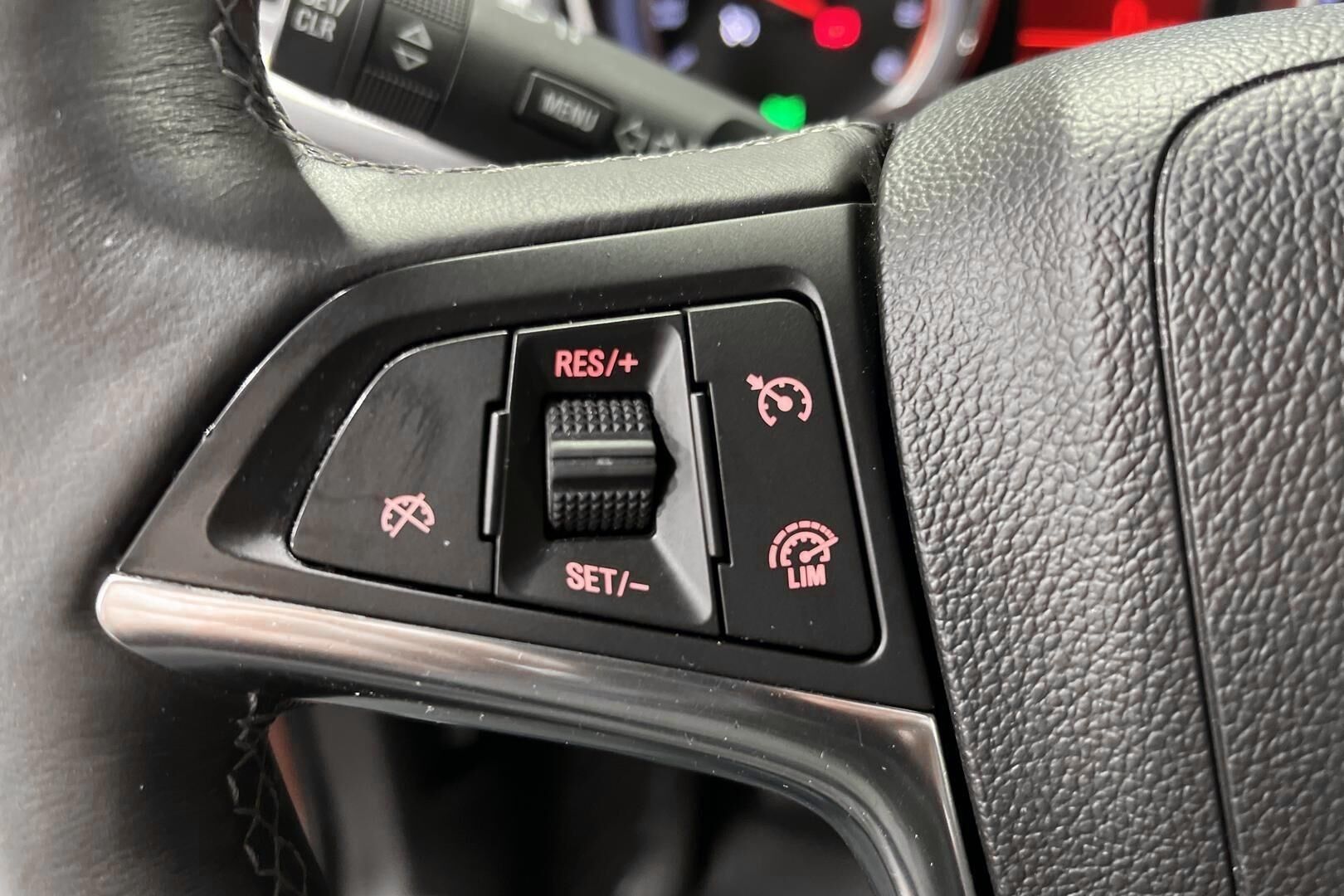 OPEL MOKKA iso kuva 18