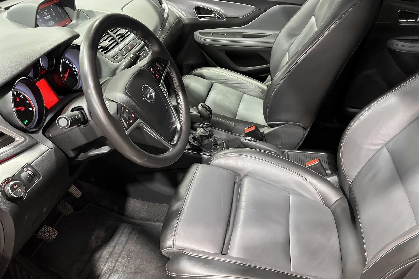 OPEL MOKKA iso kuva 9