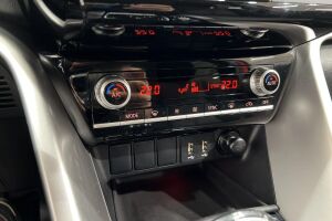 MITSUBISHI ECLIPSE CROSS esikatselu 13