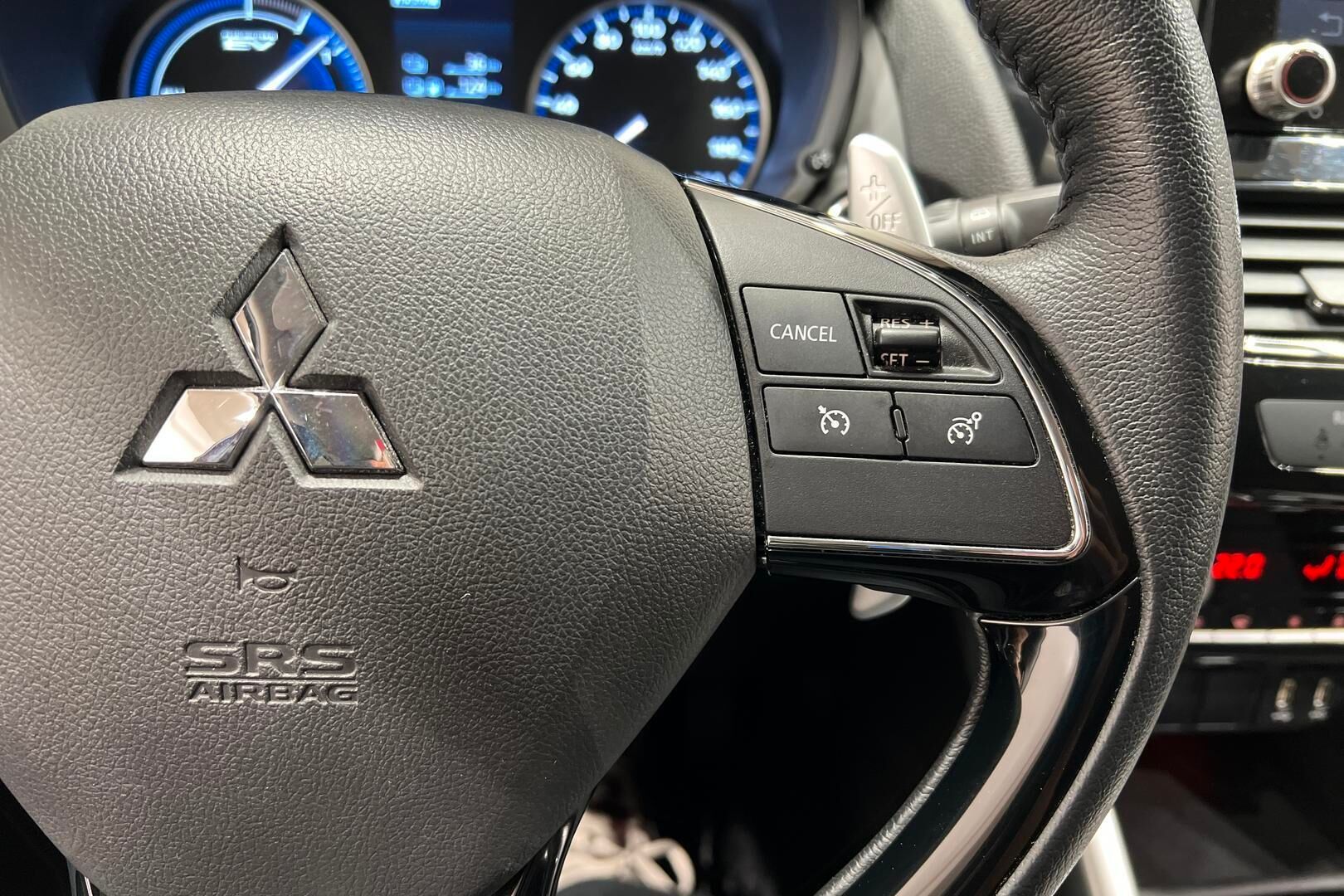 MITSUBISHI ECLIPSE CROSS iso kuva 17