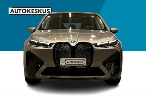 BMW IX esikatselu 2