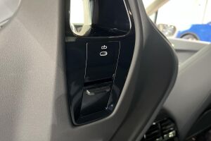 BMW IX esikatselu 38