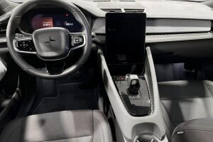 POLESTAR 2 esikatselu 9