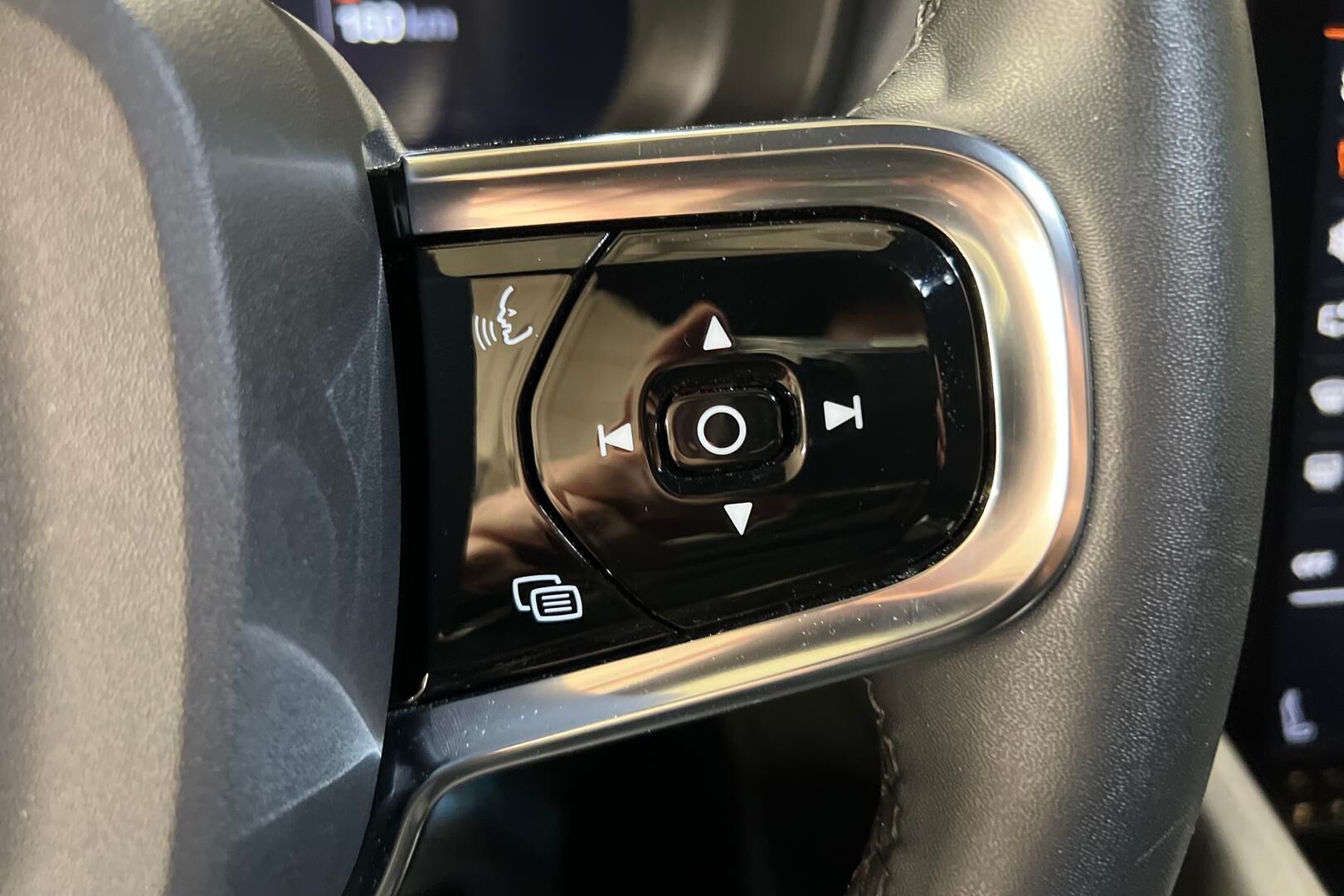 POLESTAR 2 iso kuva 20