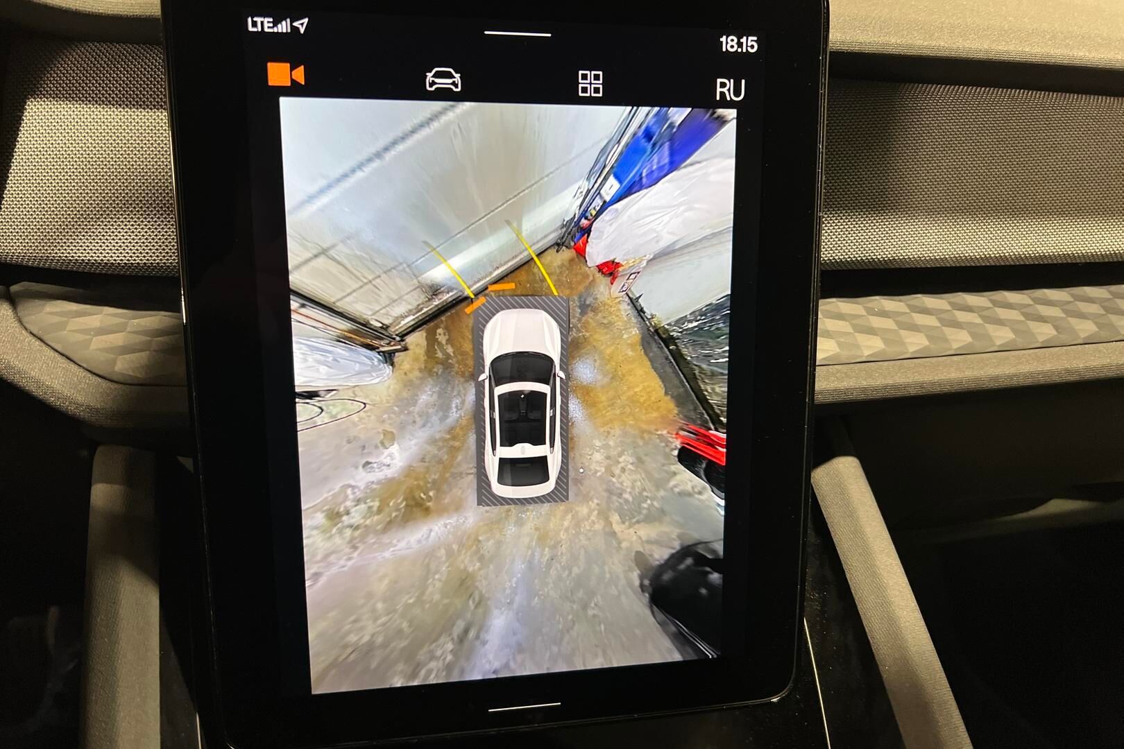 POLESTAR 2 iso kuva 19