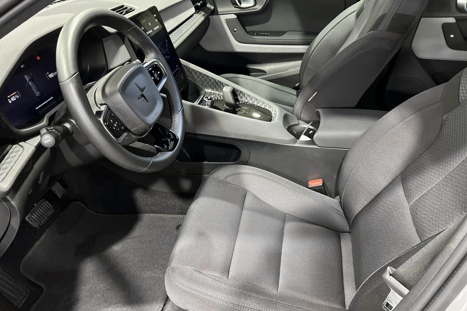 POLESTAR 2 iso kuva 9