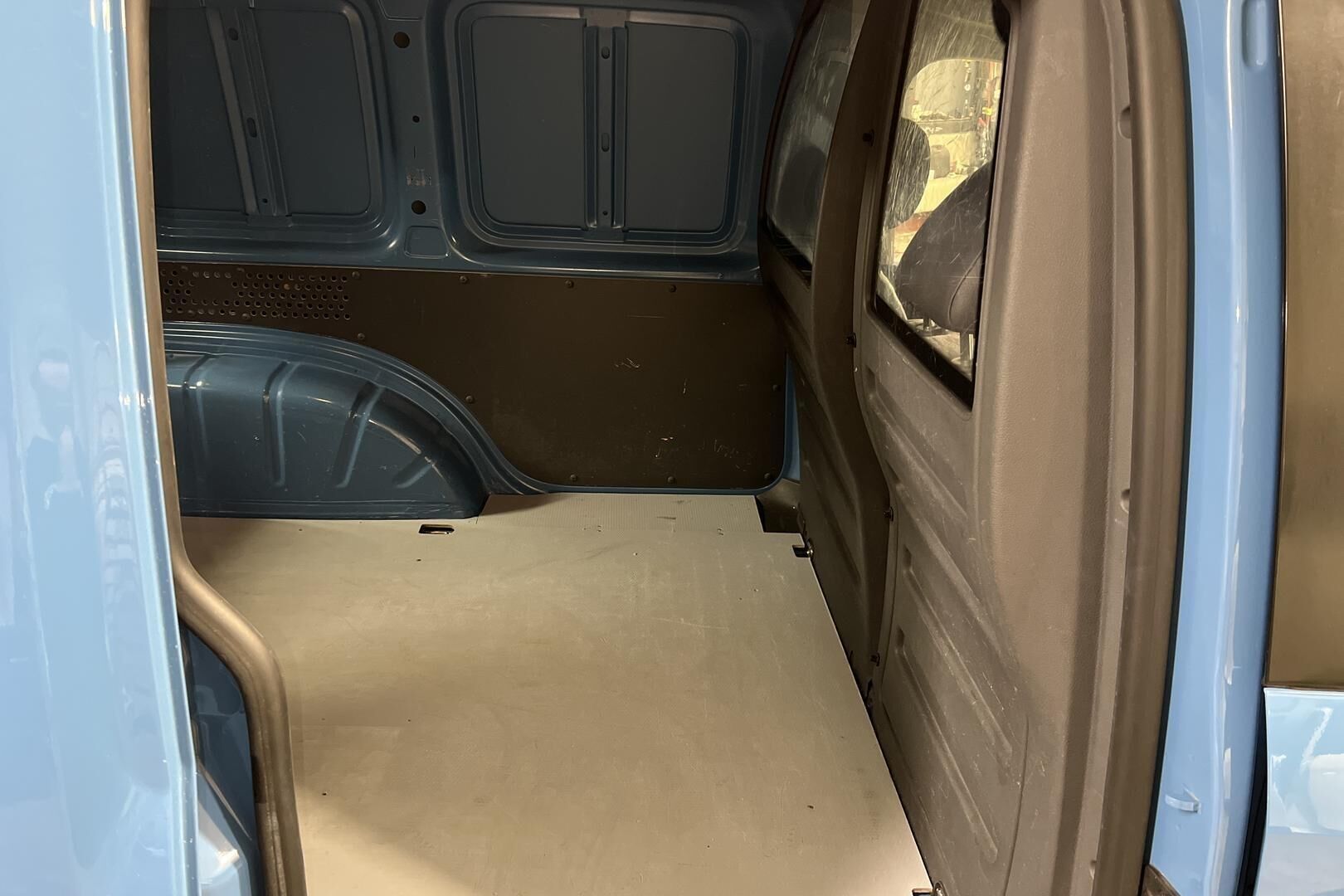 VOLKSWAGEN CADDY iso kuva 10