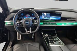 BMW I7 esikatselu 11