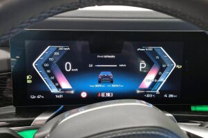 BMW I7 esikatselu 14