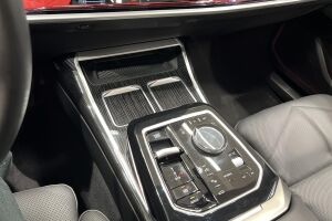 BMW I7 esikatselu 23