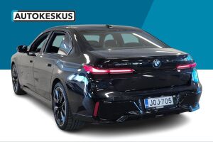 BMW I7 esikatselu 7
