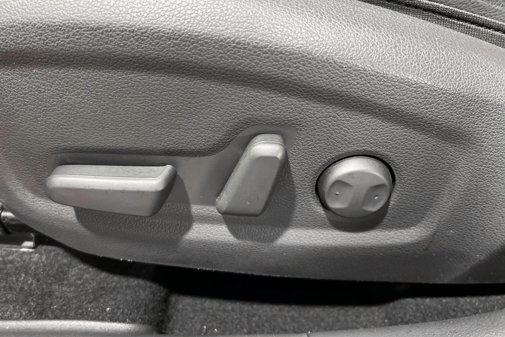 HYUNDAI KONA iso kuva 15