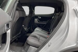 POLESTAR 2 esikatselu 10