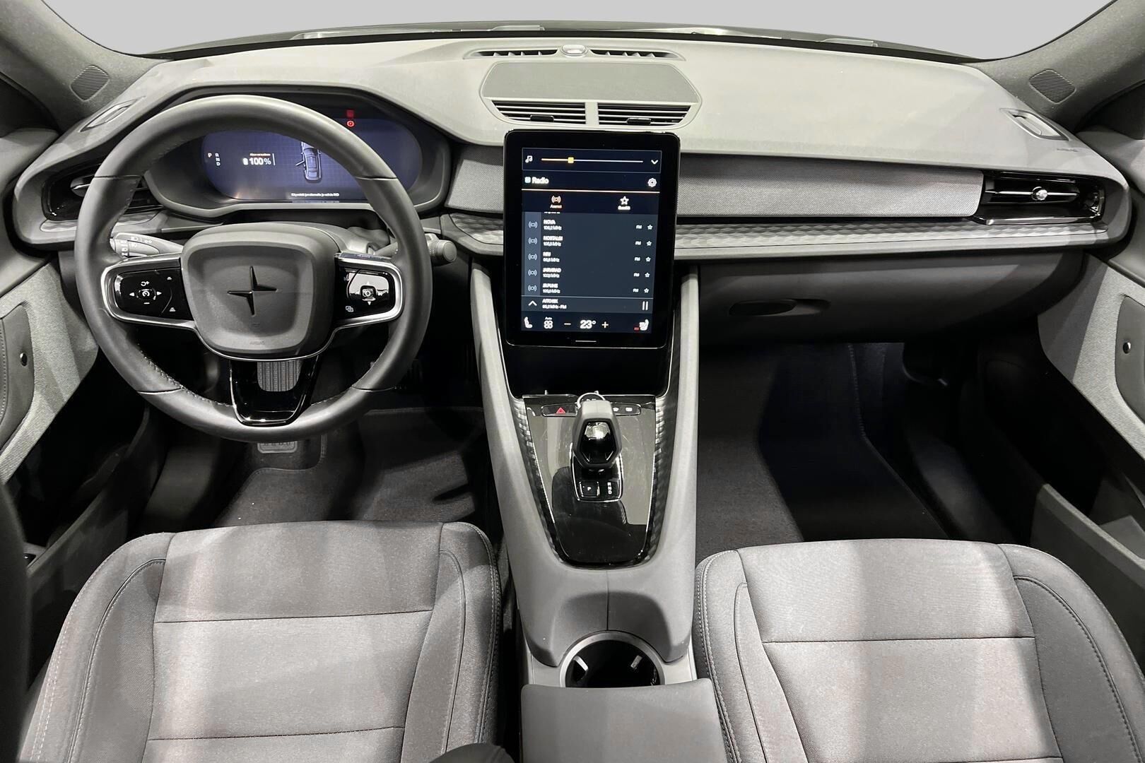 POLESTAR 2 iso kuva 11