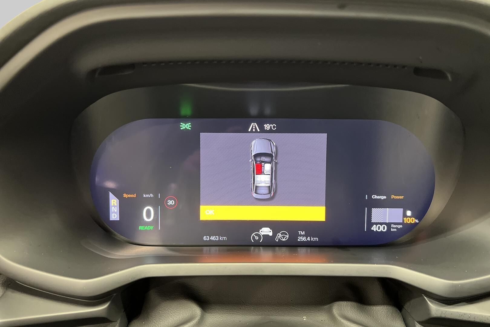 POLESTAR 2 iso kuva 40