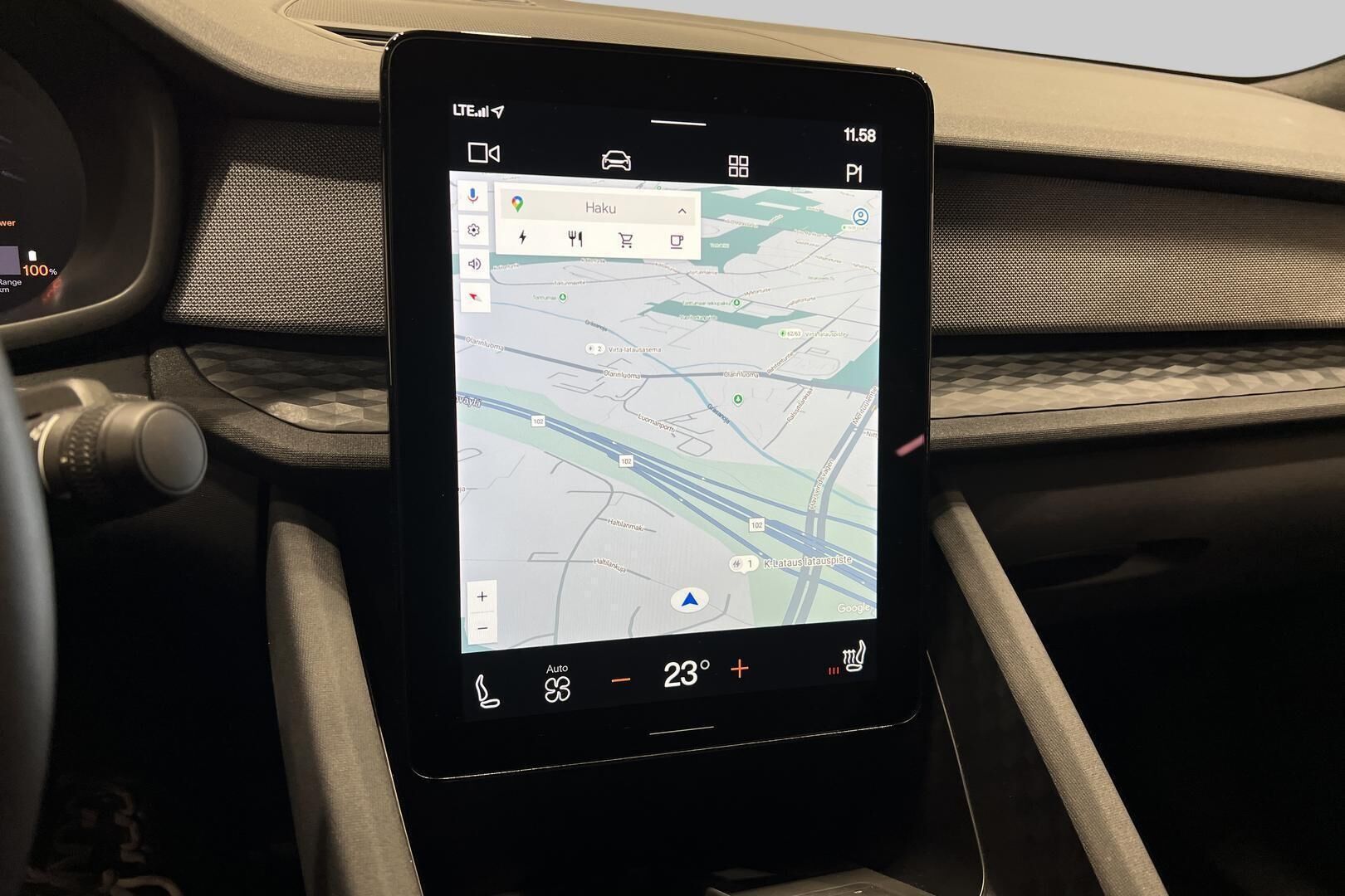 POLESTAR 2 iso kuva 14