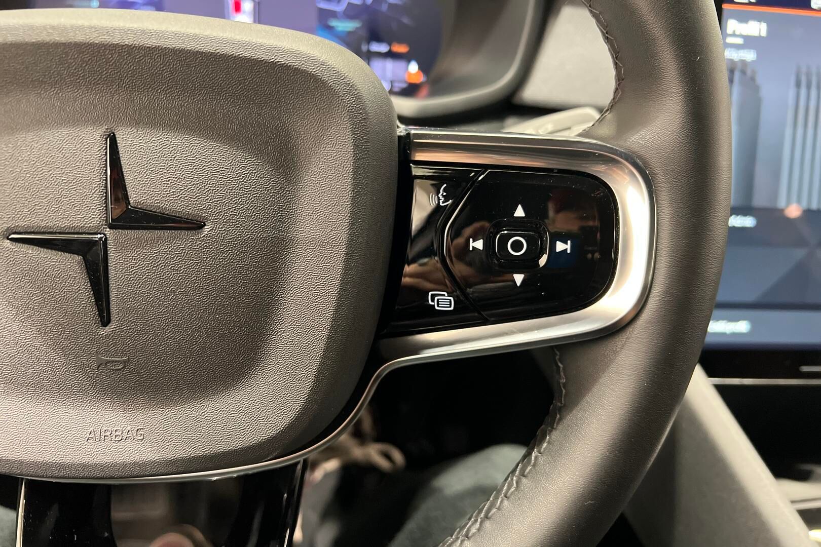 POLESTAR 2 iso kuva 26