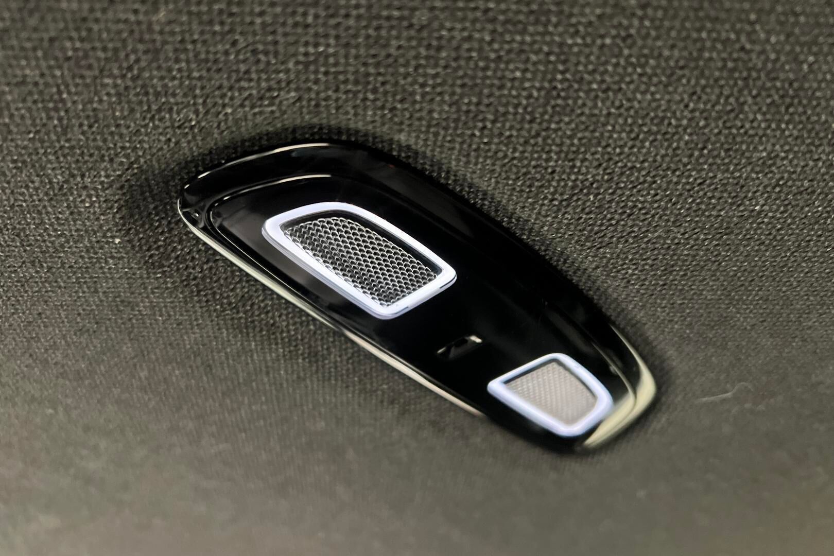 POLESTAR 2 iso kuva 32