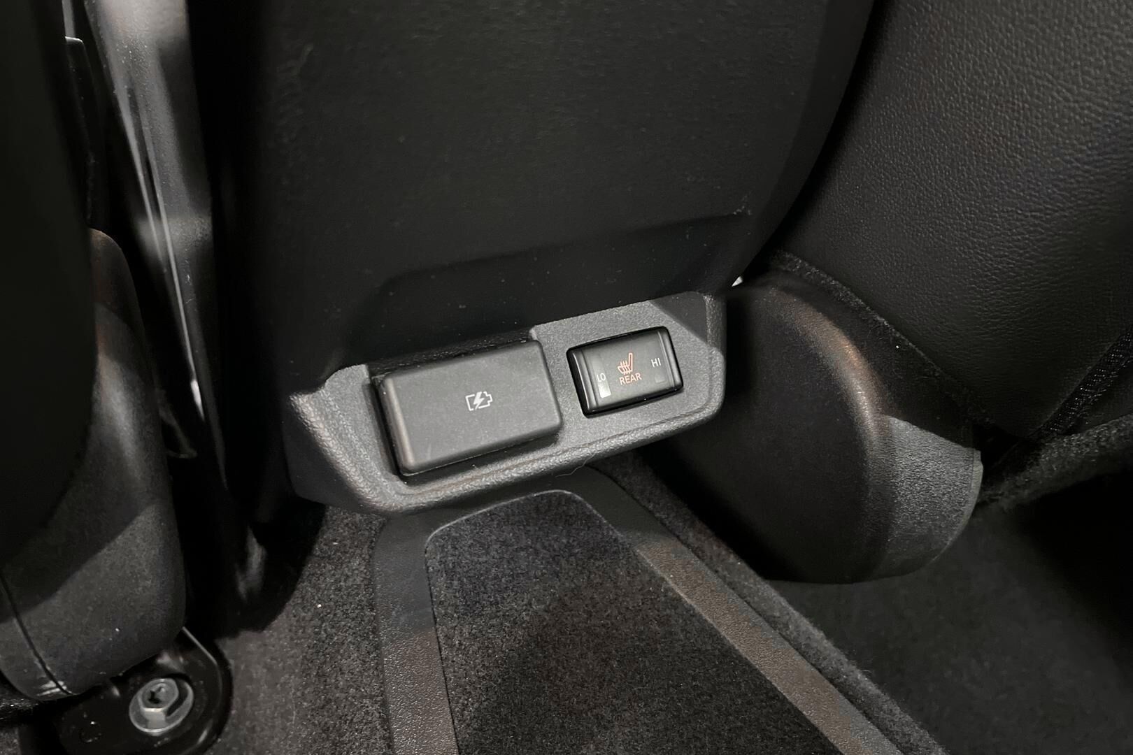 NISSAN LEAF iso kuva 26