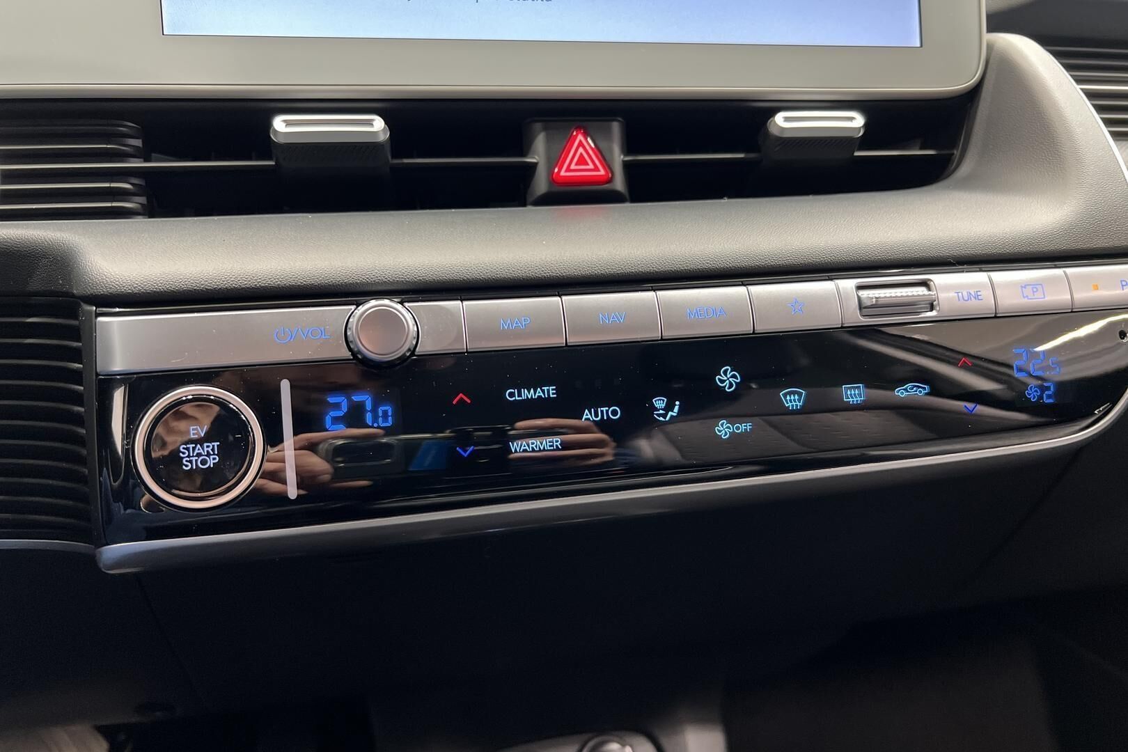 HYUNDAI IONIQ 5 iso kuva 17