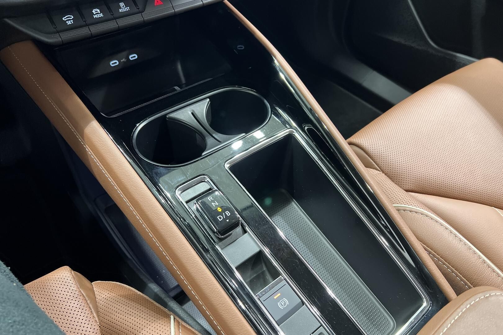 SKODA ENYAQ iso kuva 25