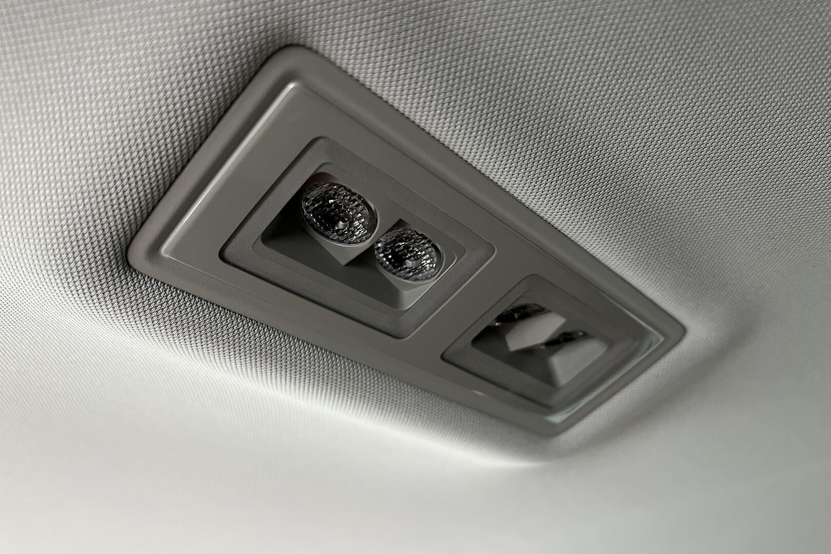 SKODA ENYAQ iso kuva 43