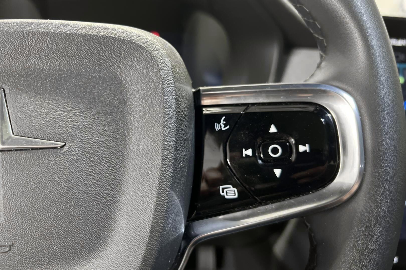 POLESTAR 2 iso kuva 18