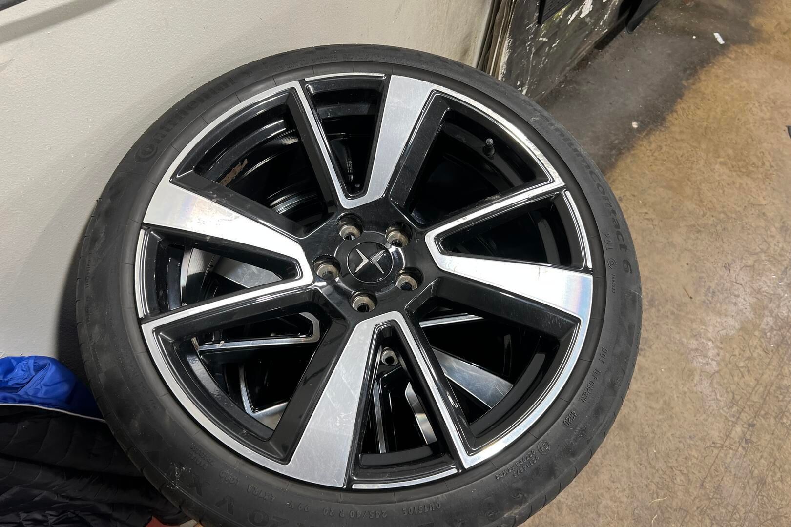 POLESTAR 2 iso kuva 20