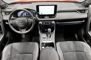 TOYOTA RAV4 PLUG-IN esikatselu 6