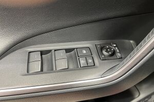 TOYOTA RAV4 PLUG-IN esikatselu 20