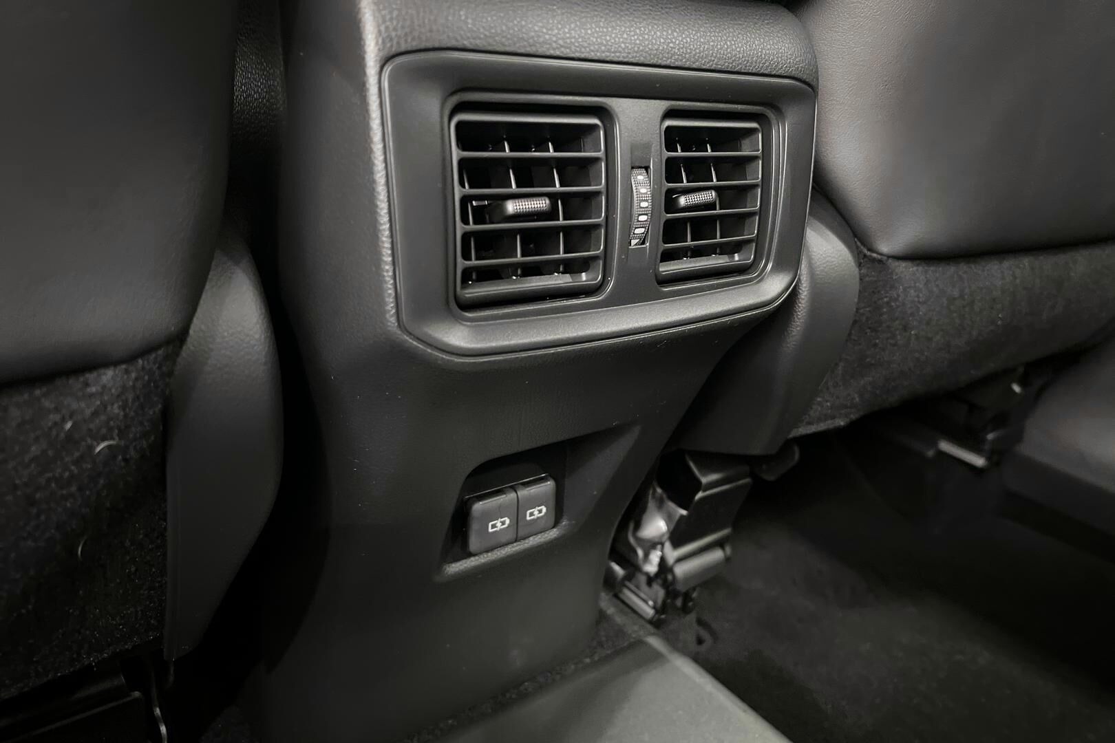 TOYOTA RAV4 PLUG-IN iso kuva 22