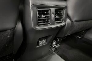 TOYOTA RAV4 PLUG-IN esikatselu 22