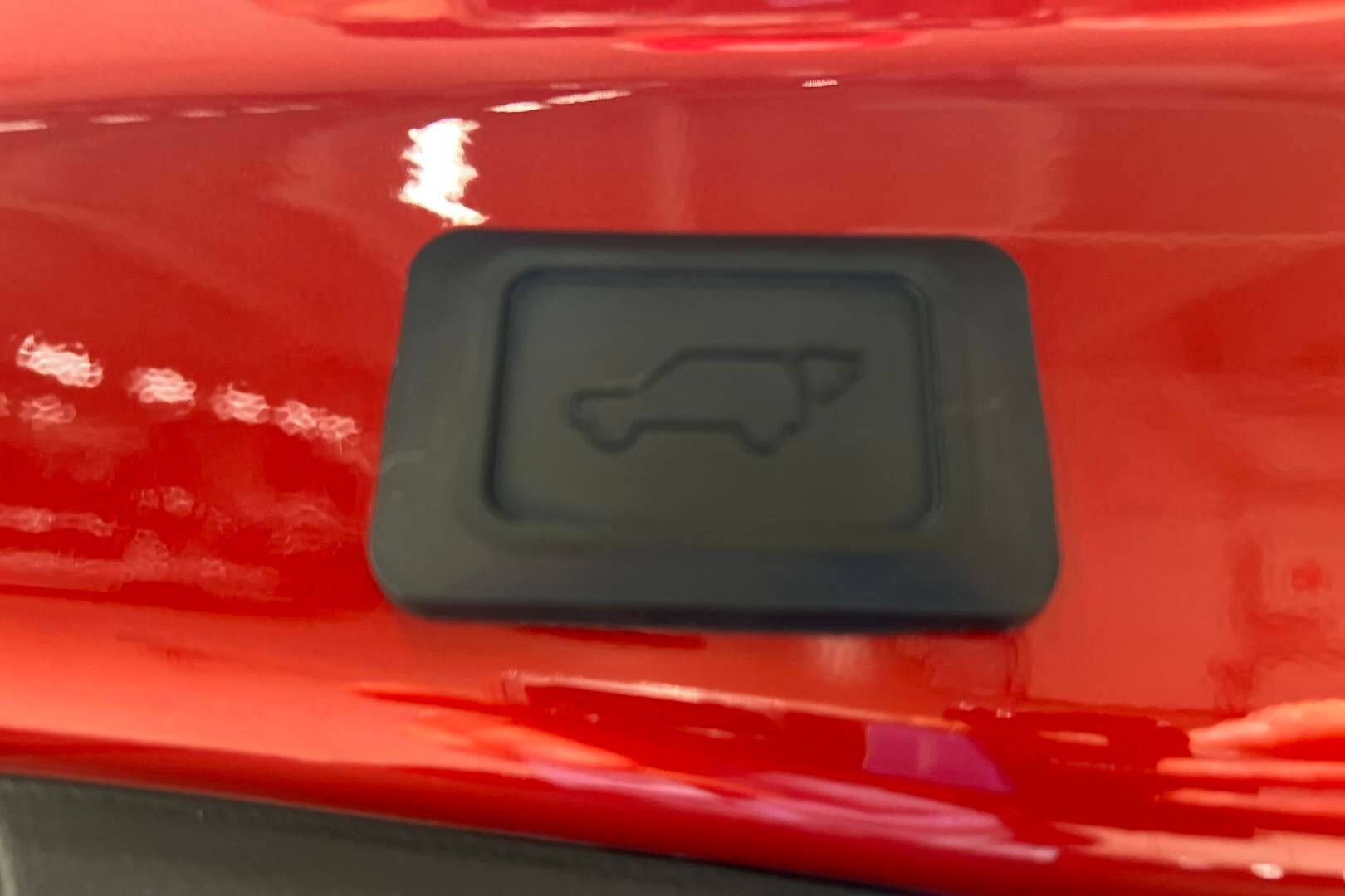 TOYOTA RAV4 PLUG-IN iso kuva 38