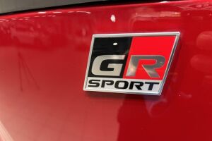 TOYOTA RAV4 PLUG-IN esikatselu 27