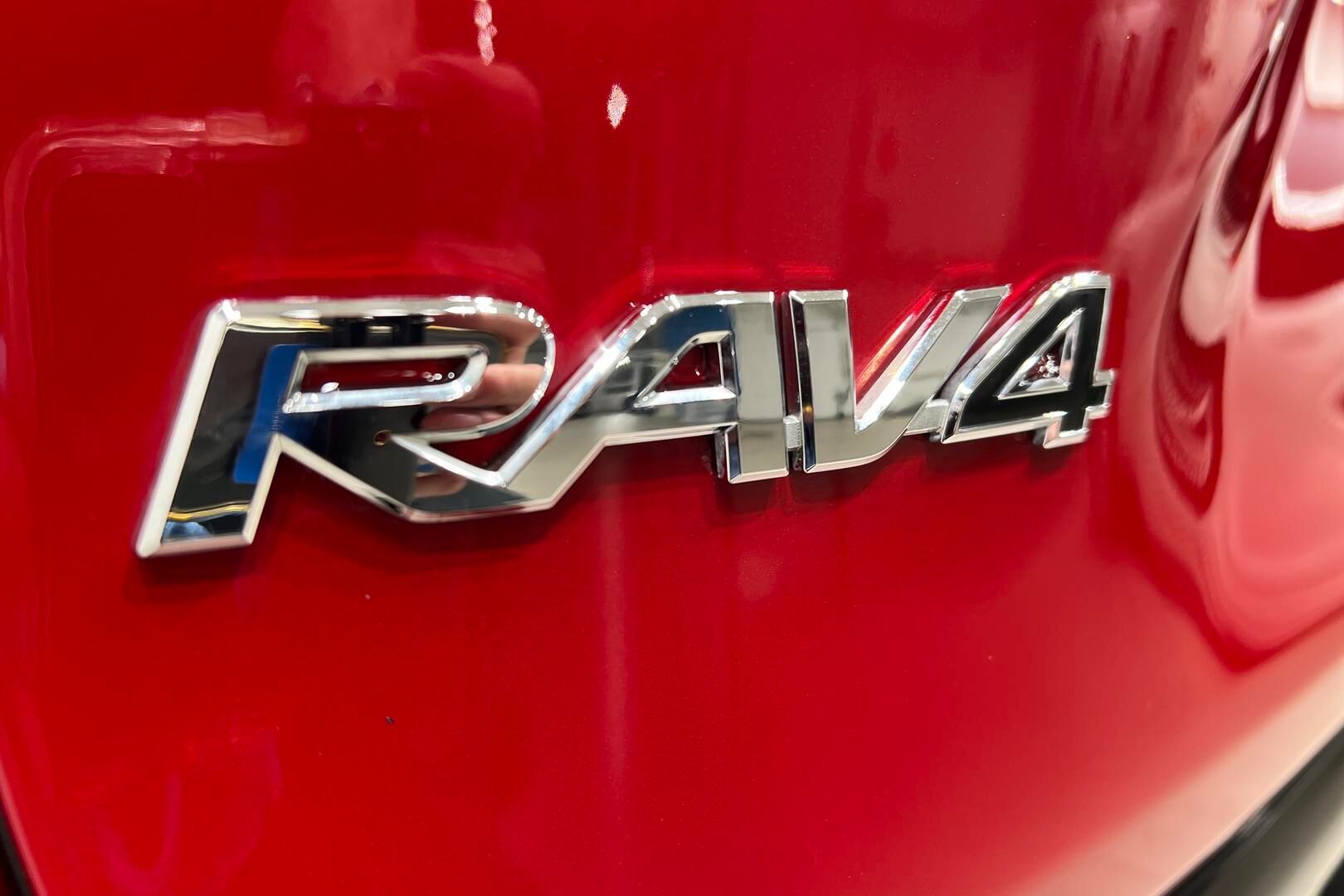 TOYOTA RAV4 PLUG-IN iso kuva 28