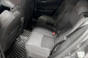 TOYOTA C-HR esikatselu 8