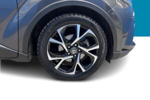 TOYOTA C-HR esikatselu 11