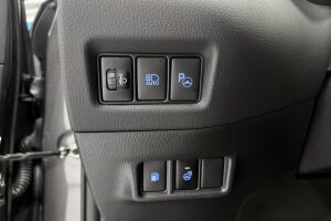 TOYOTA C-HR esikatselu 14