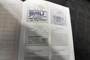 TOYOTA C-HR esikatselu 16