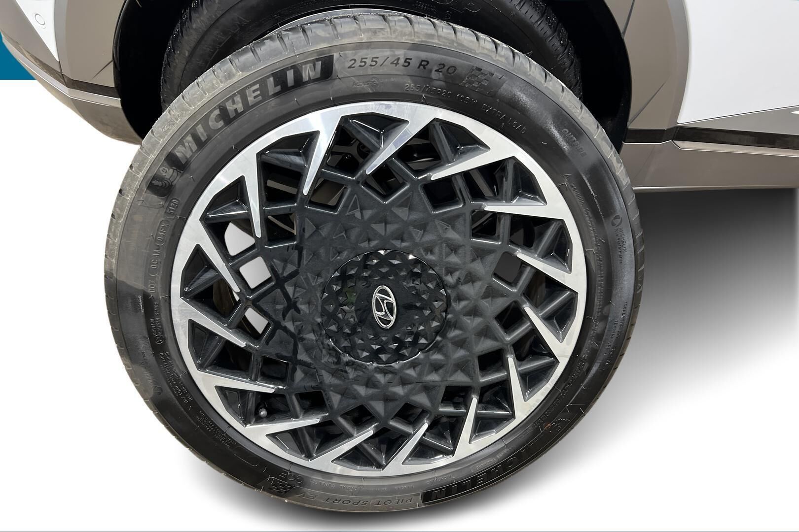 HYUNDAI IONIQ 5 iso kuva 7