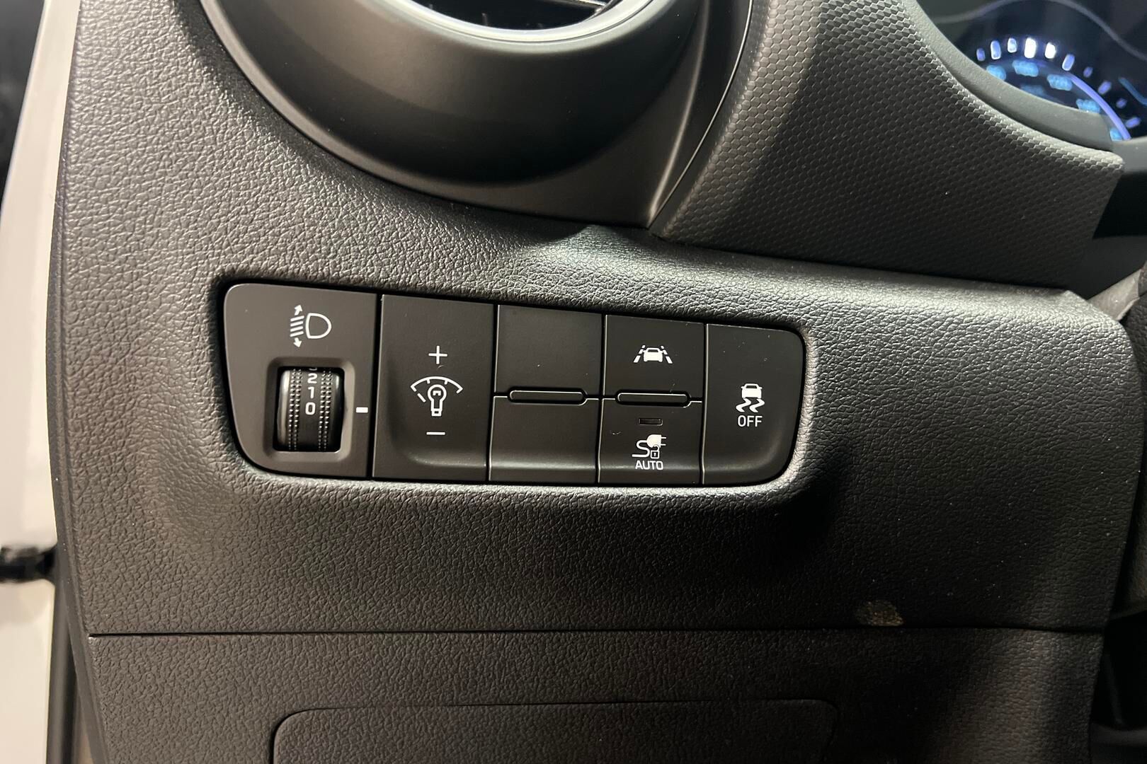 HYUNDAI KONA iso kuva 13