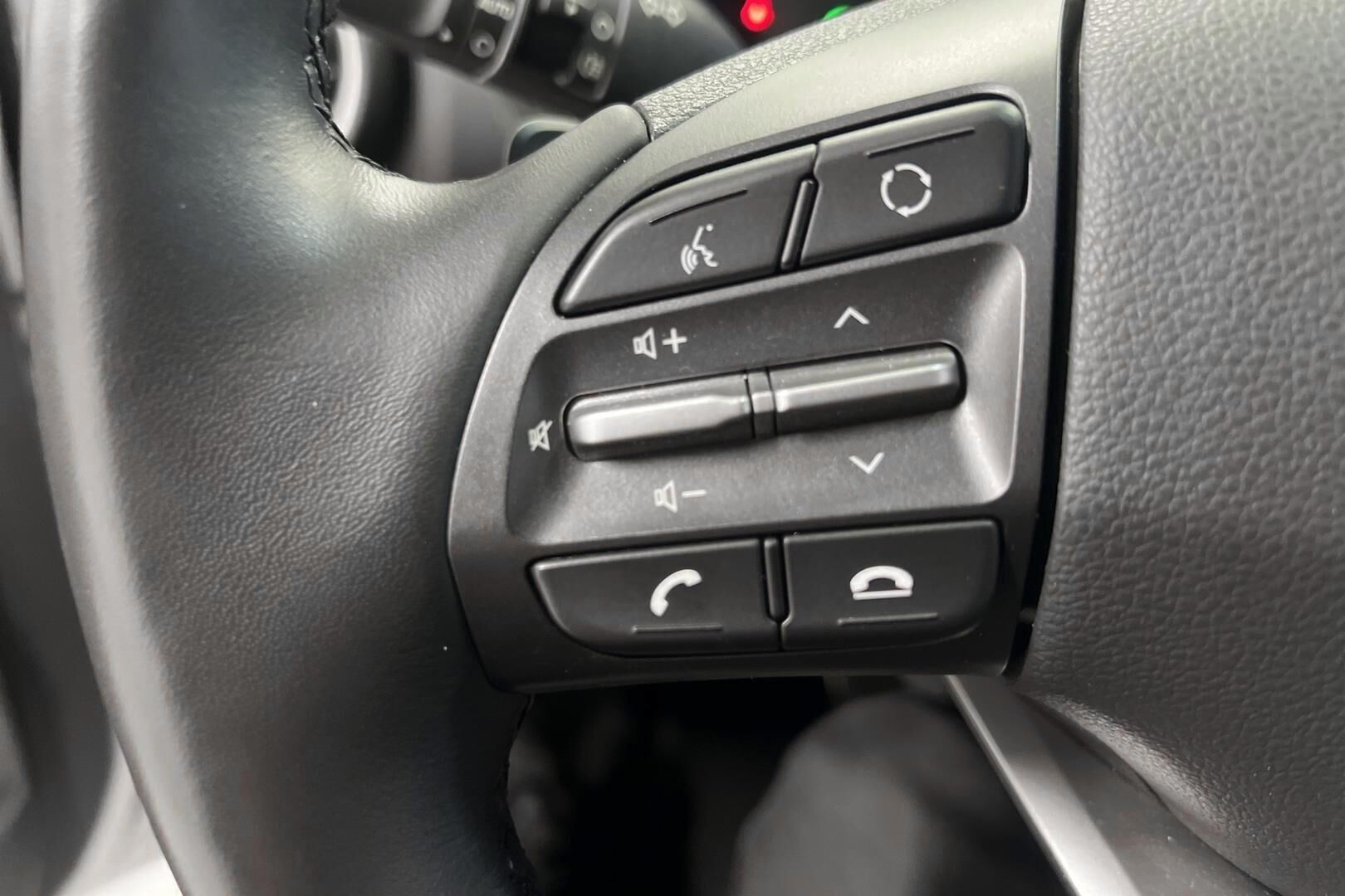 HYUNDAI KONA iso kuva 16