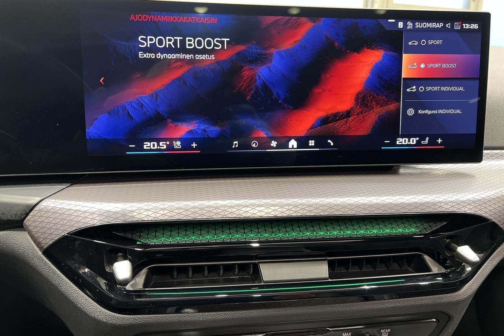 BMW I4 M50 iso kuva 19