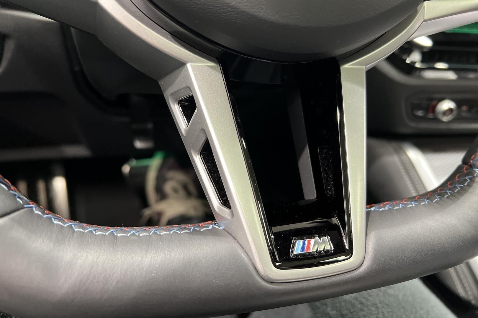 BMW I4 M50 iso kuva 22