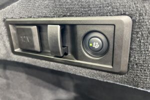 BMW I4 M50 esikatselu 30