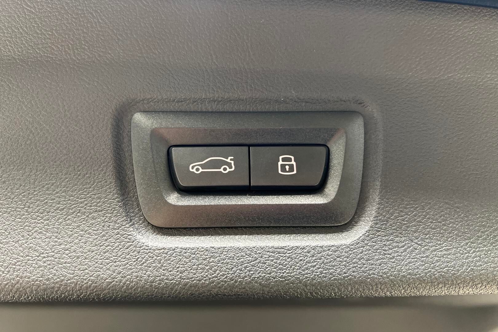 BMW I4 M50 iso kuva 31